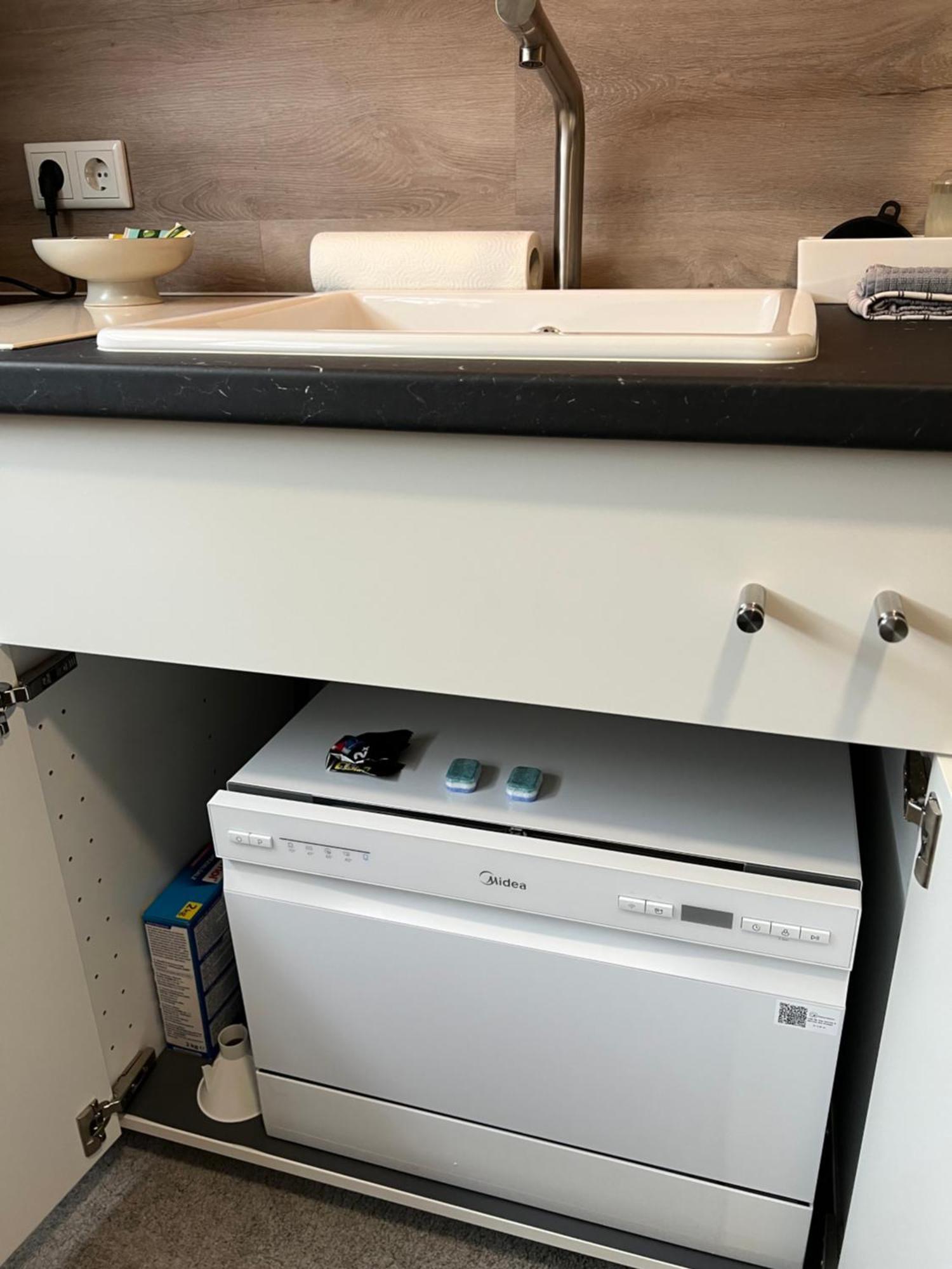 Grosse Gemuetliche Ferienwohnung Mit Klimaanlage, Parkplatz Inklusive Top ! Fürth Buitenkant foto